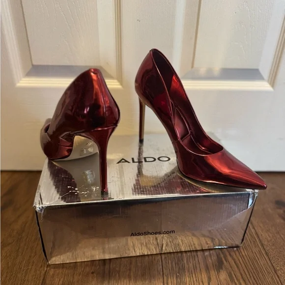 Also Red Heels - Picture 3 of 4